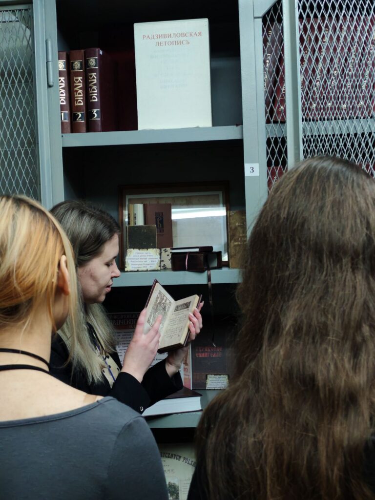 0-02-05-7a10e11e01c24153aa33faf4ec8cb4e201fa4ece1a8664ad61d6ca0e0bc7d1f7_a887475895a4263f-768x1024