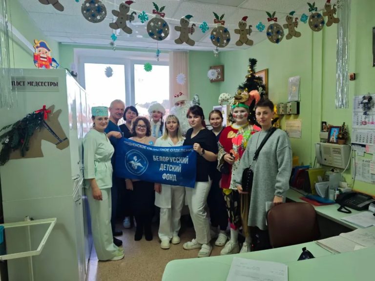 Сердца_-открытые-для-добра-как-профсоюз-учащихся-колледжа-искусств-дарит-праздник-больным-детя-_7_