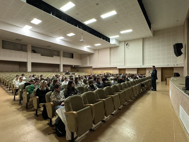 0-02-05-491859c2cecfc17c4a8c6746d212854c467e3dd74431e086facd74c81b4aee60_476056d4b670ab63