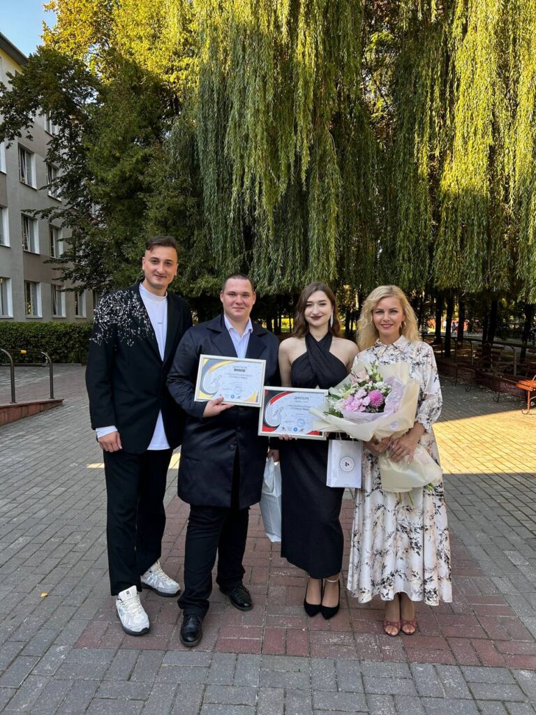 0-02-05-892515b09a96ab0172025005c3f2345c6074645e7ad0c0adc0c2a56675958180_2527f1ae-768x1024