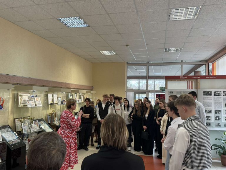 0-02-05-975b85a33f5c093478fa95d278ba114426afa3a4a716d17ffd57428a28986adb_ab2001f95b35bfa3