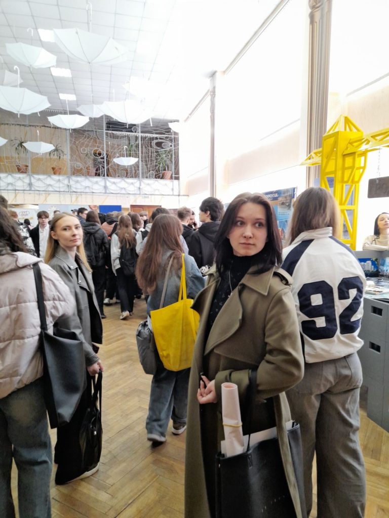 0-02-05-f0124216909da419daa624ad1bfc8db335a5e81554e6ed385cfa2840ff18fe51_59e2e987d9b3dbe8