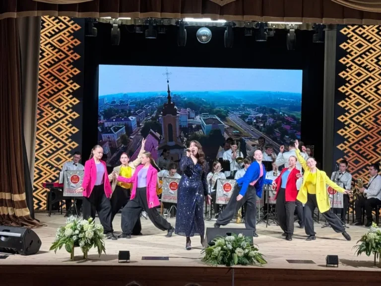 _674480789_18211775038327468_1397826185804826214_n